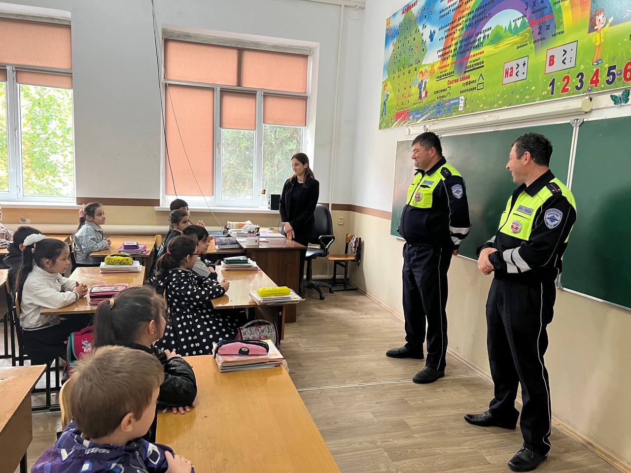 Укажите подпись к картинке.
